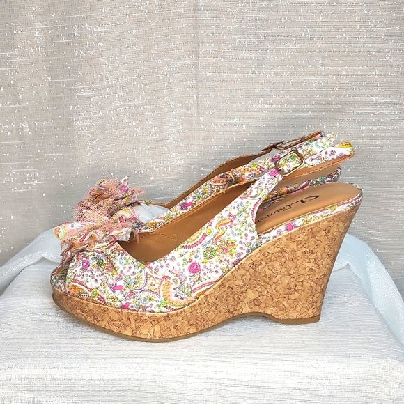 Paisley Sling Back Wedges (Sz 8.5) - Picture 2 of 11